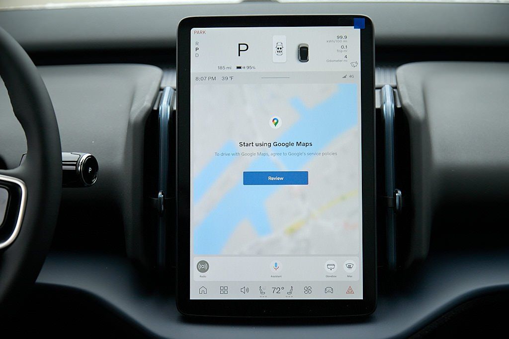 2026 VOLVO EX30 - Image 24