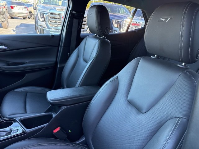 2024 Buick Encore GX Sport Touring photo 11