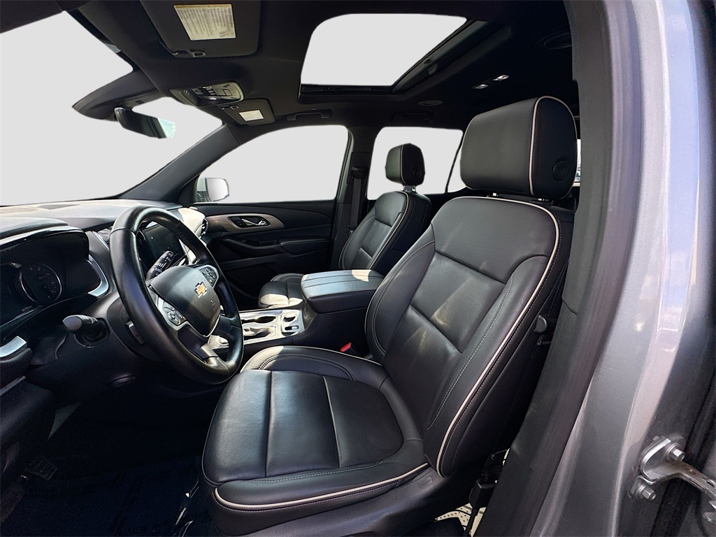 2023 Chevrolet Traverse Premier photo 12