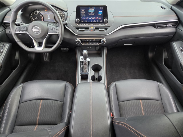 2022 Nissan Altima 2.5 SR photo 13
