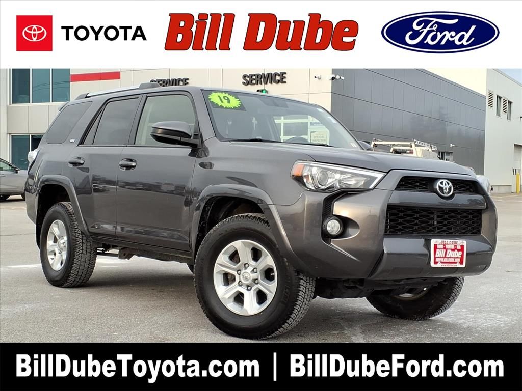 2019 Toyota 4Runner SR5's photo