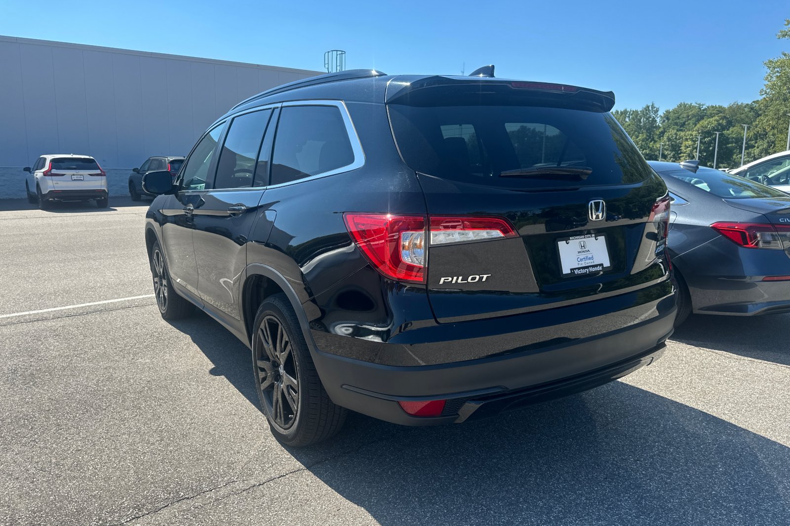 2022 Honda Pilot Special Edition photo 3