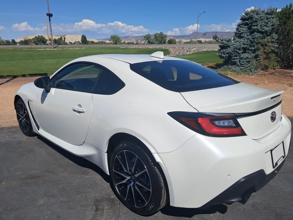 2024 Toyota GR86 photo 4
