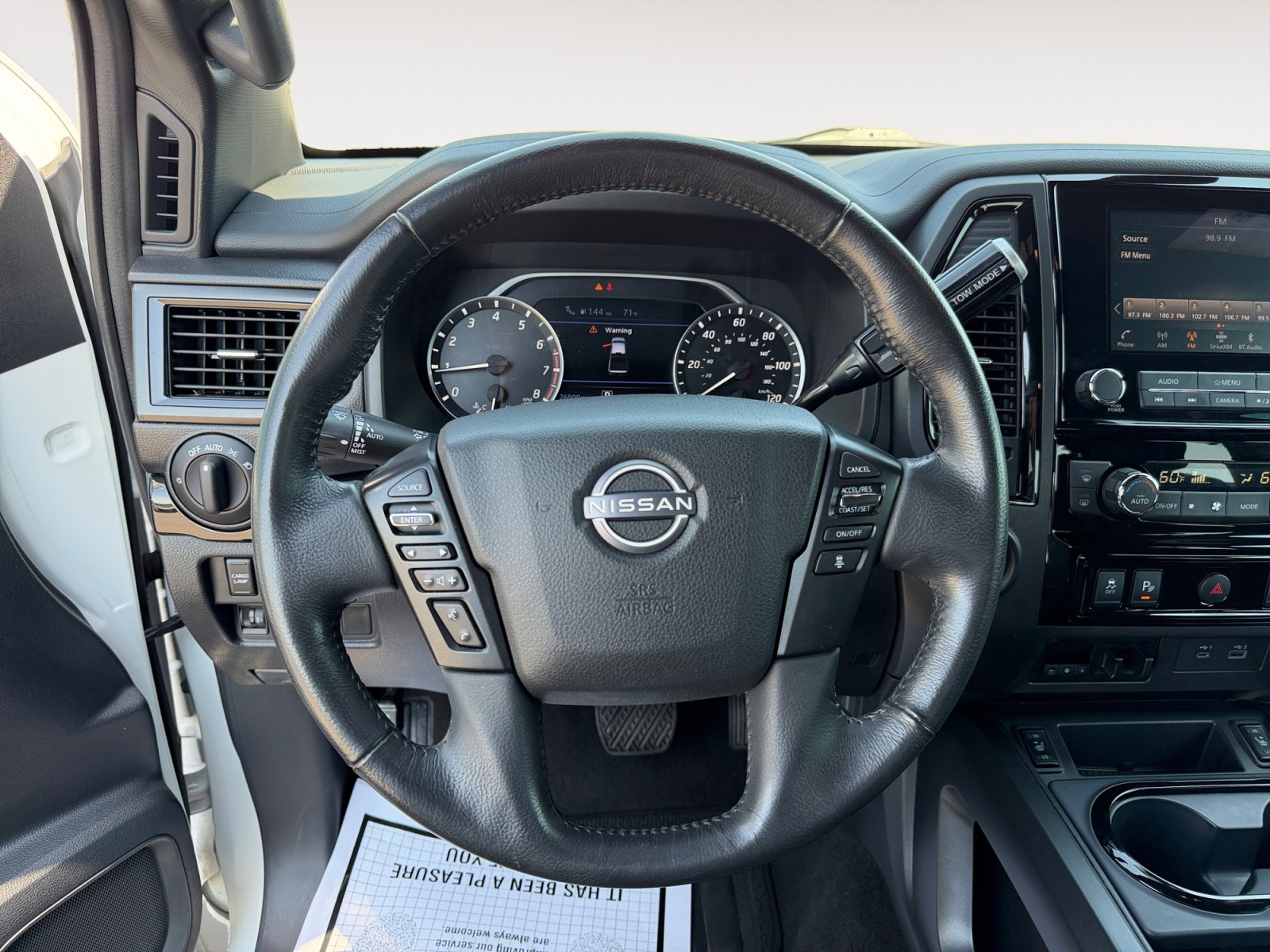 2023 Nissan Titan SV photo 11