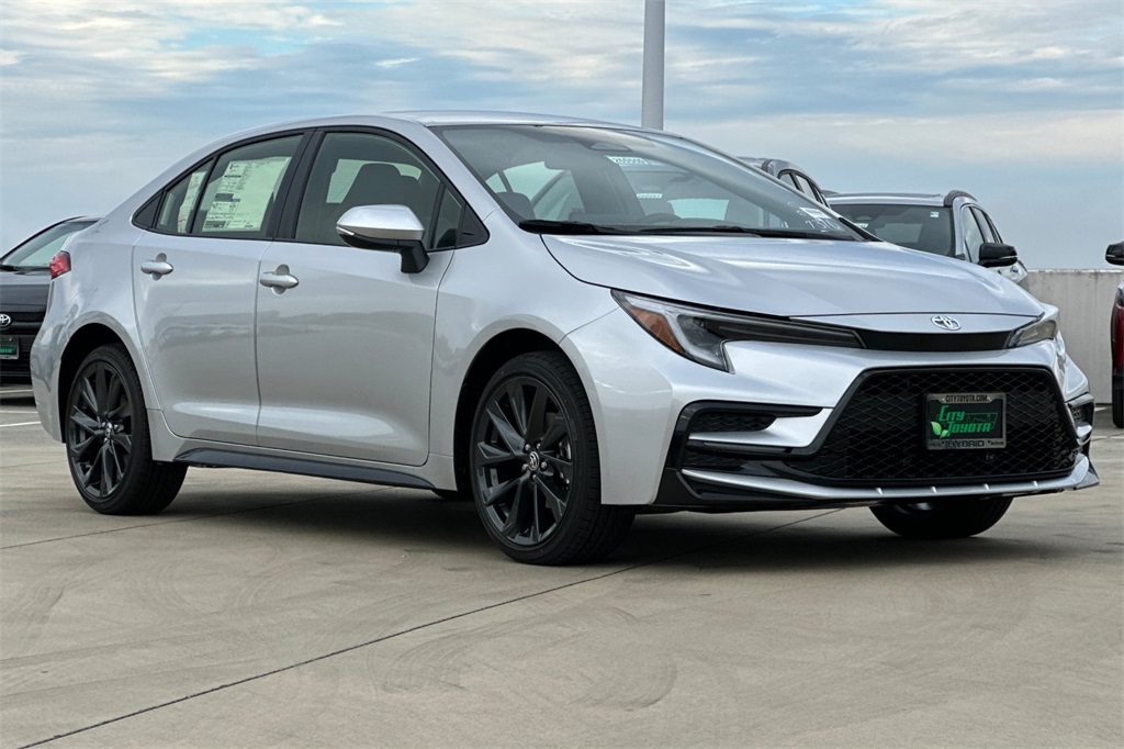 2026 Toyota Corolla Hybrid SE photo 2