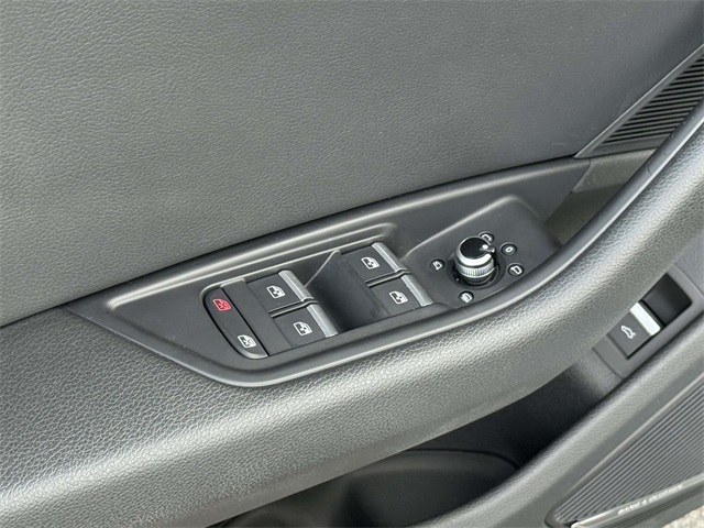 2017 Audi A4 2.0T Premium Plus Quattro photo 30