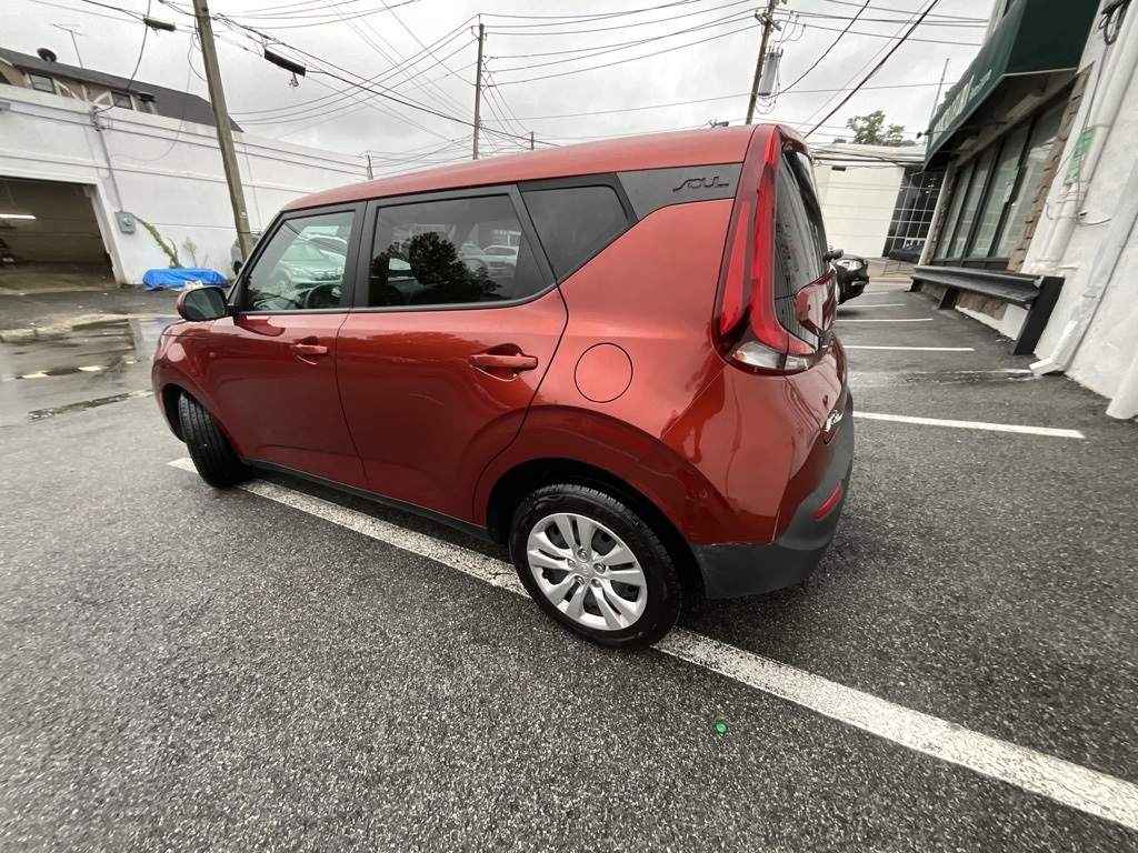 2021 Kia Soul LX photo 2