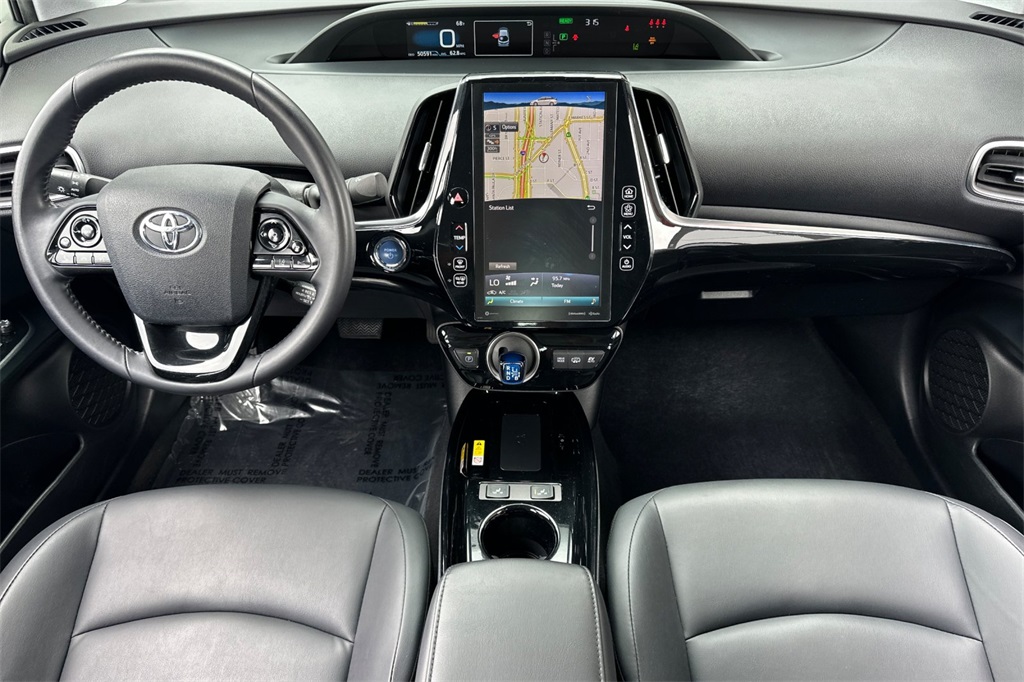 2020 Toyota Prius Prime XLE photo 13