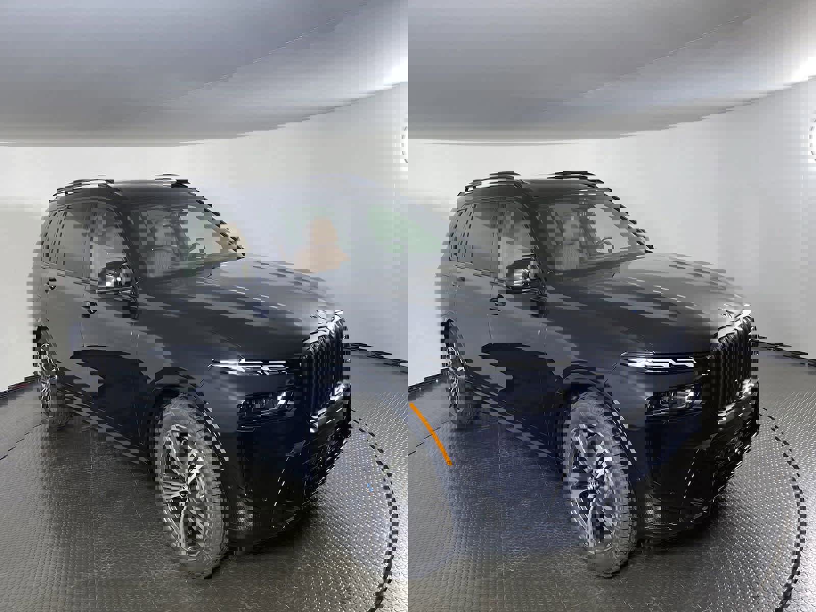 2025 Bmw X7 M60i photo 2