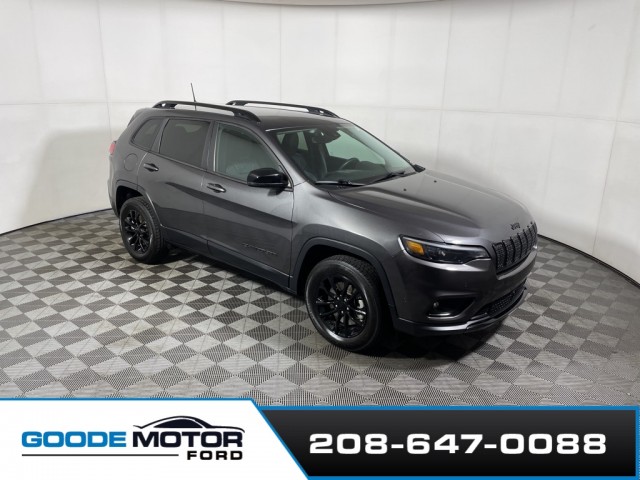 2023 Jeep Cherokee Altitude Lux's photo