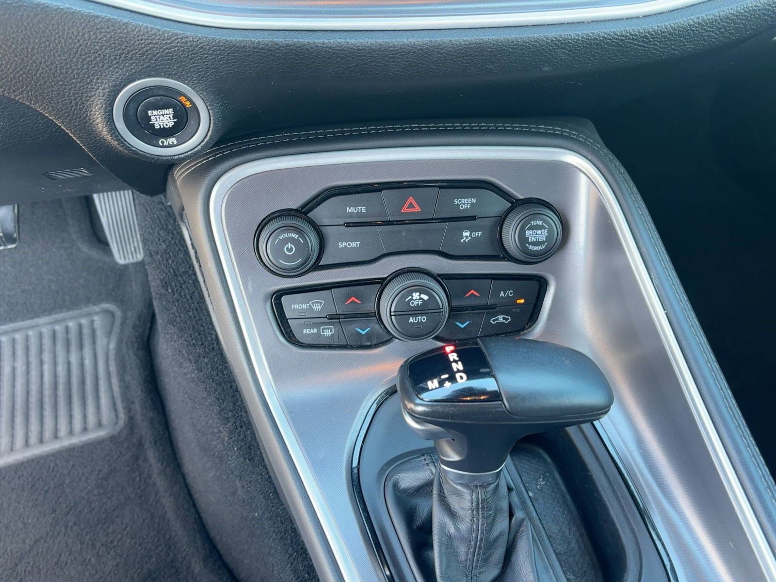 2020 Dodge Challenger SXT photo 15