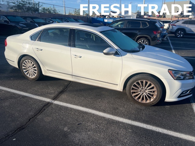 2016 Volkswagen Passat TDI SE photo 2