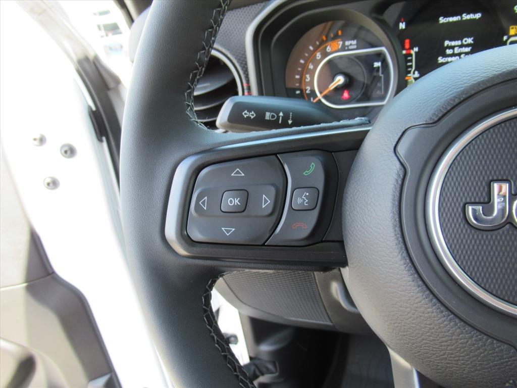 2025 Jeep Wrangler Rubicon photo 18