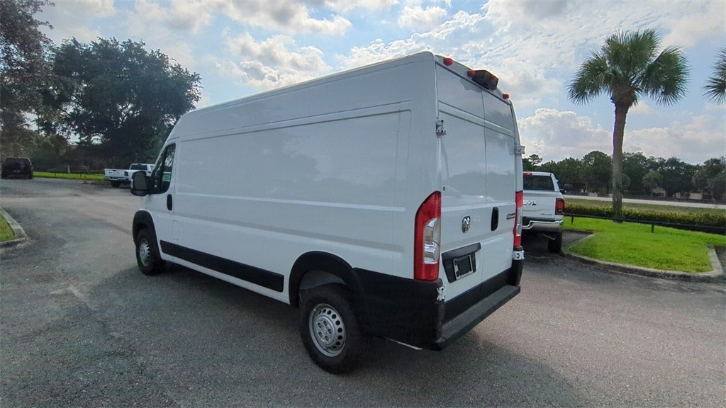 2025 Ram ProMaster 2500 photo 3