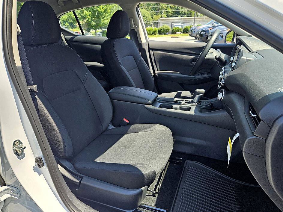 2025 Nissan Sentra S photo 12