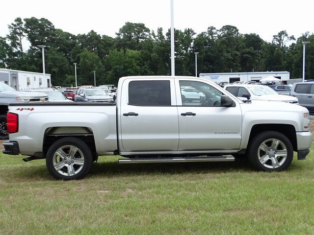 2018 Chevrolet Silverado 1500 Custom photo 6