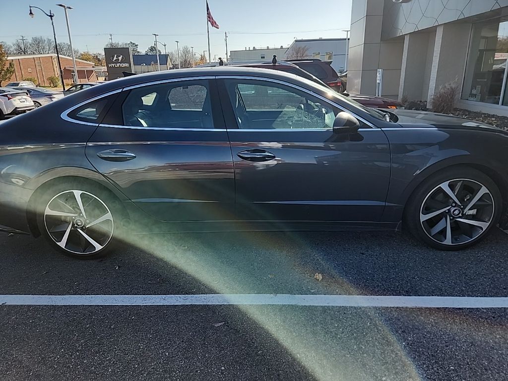2022 Hyundai Sonata SEL Plus photo 3