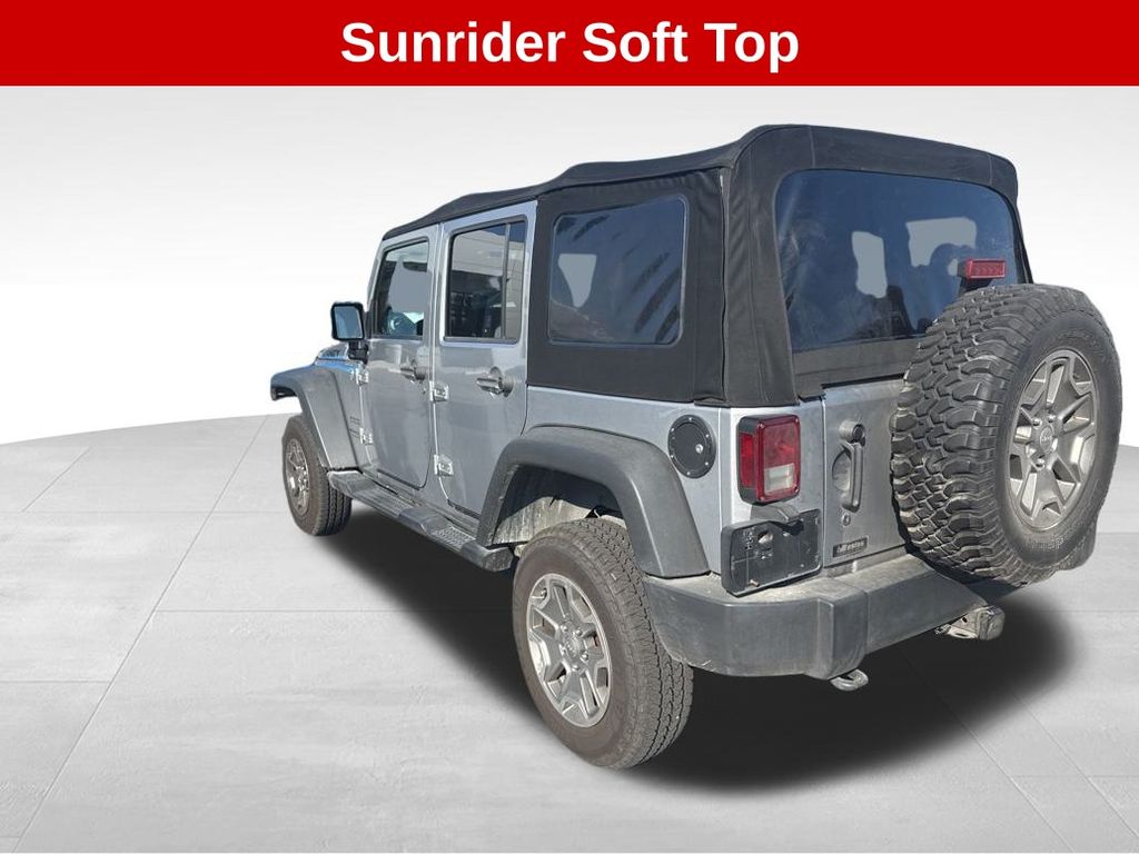 2013 Jeep Wrangler Unlimited Sport photo 3