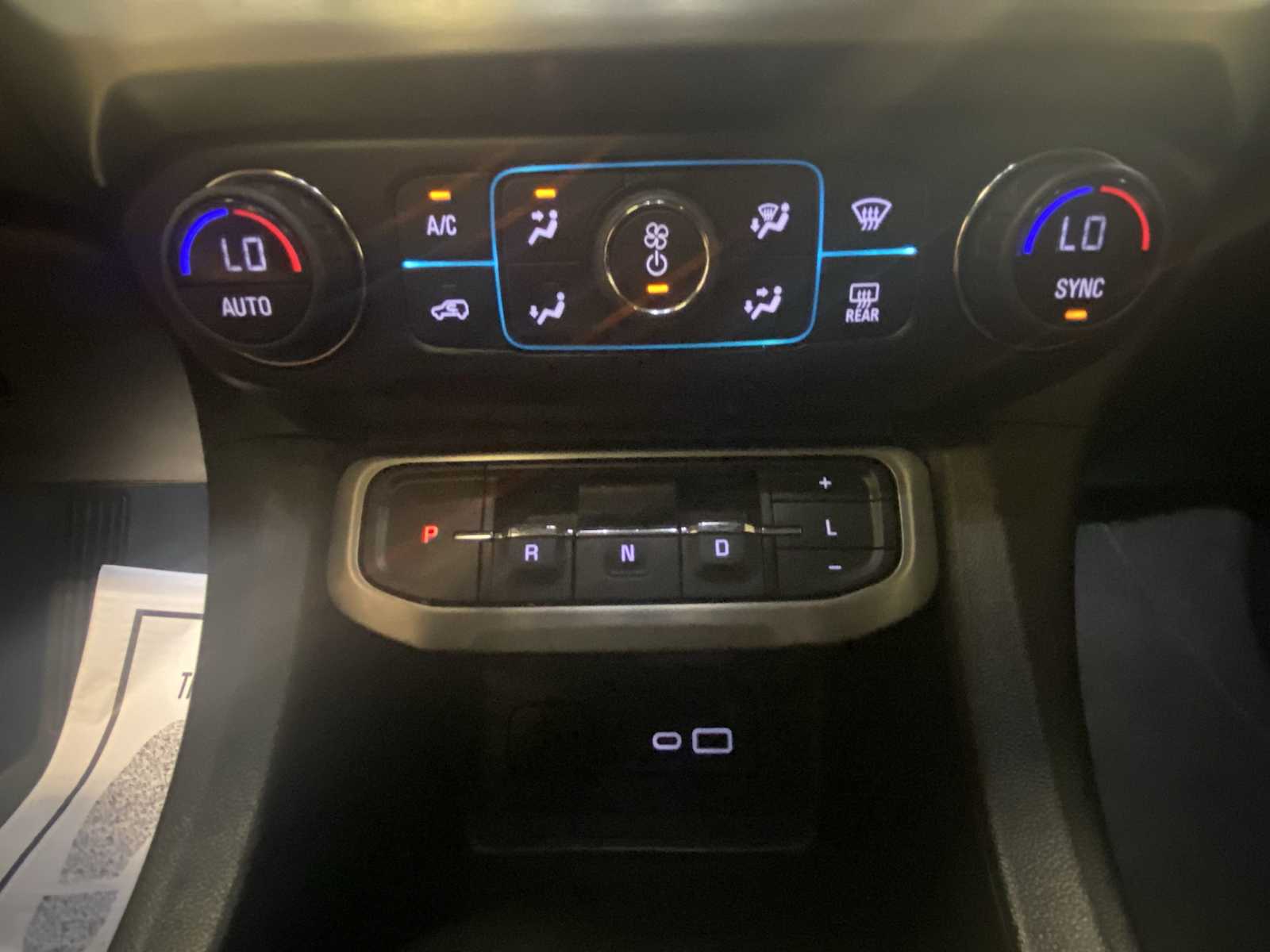 2023 Gmc Acadia SLT photo 16