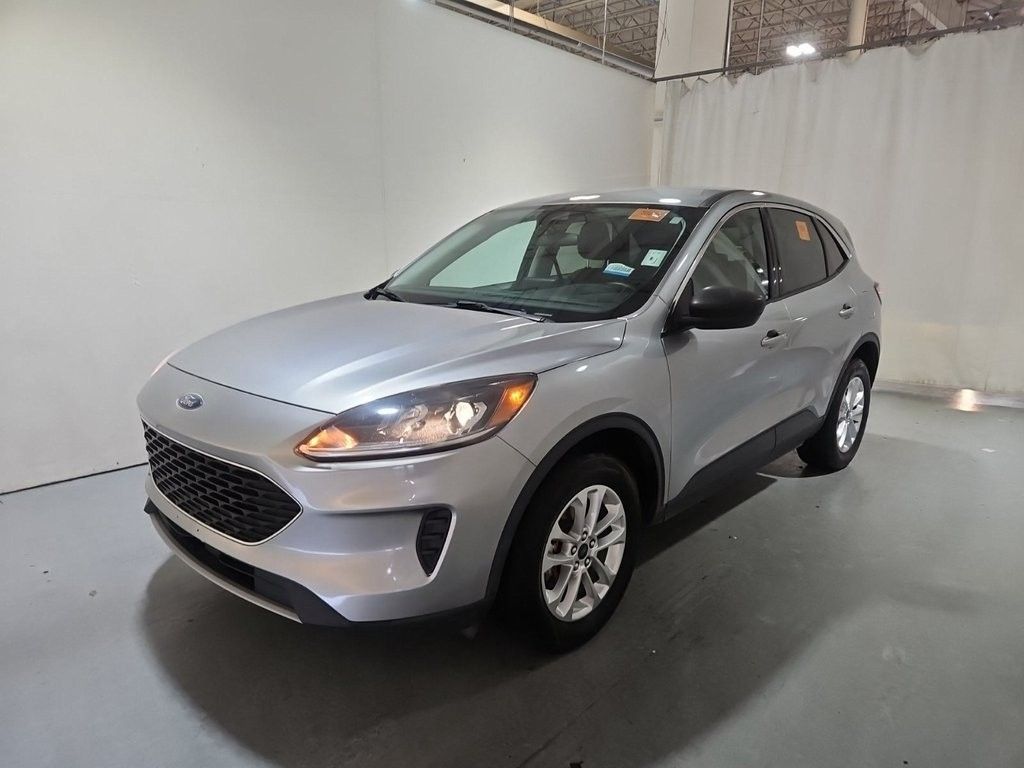 2022 Ford Escape SE photo 2
