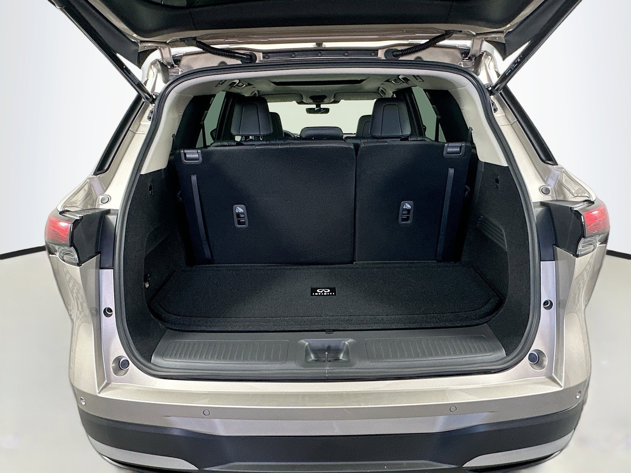 2026 Infiniti QX60 Luxe photo 16