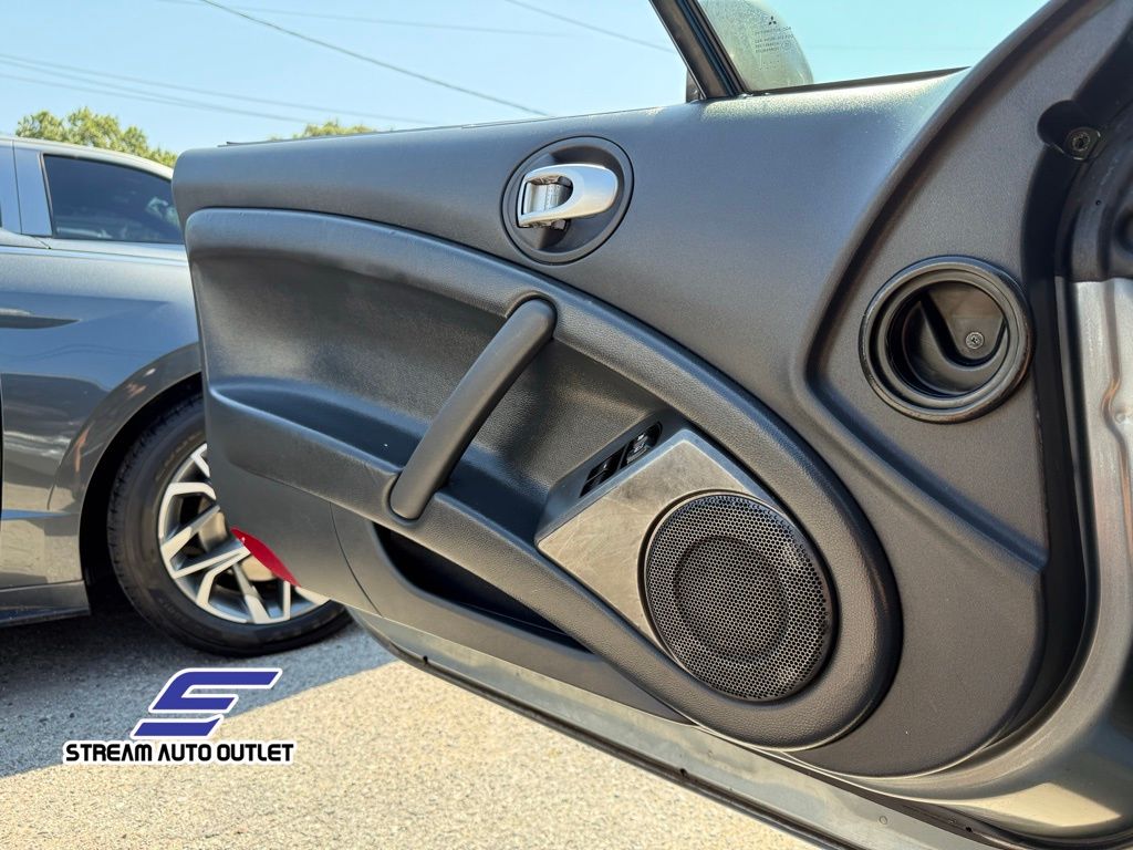 2008 Mitsubishi Eclipse GS photo 22