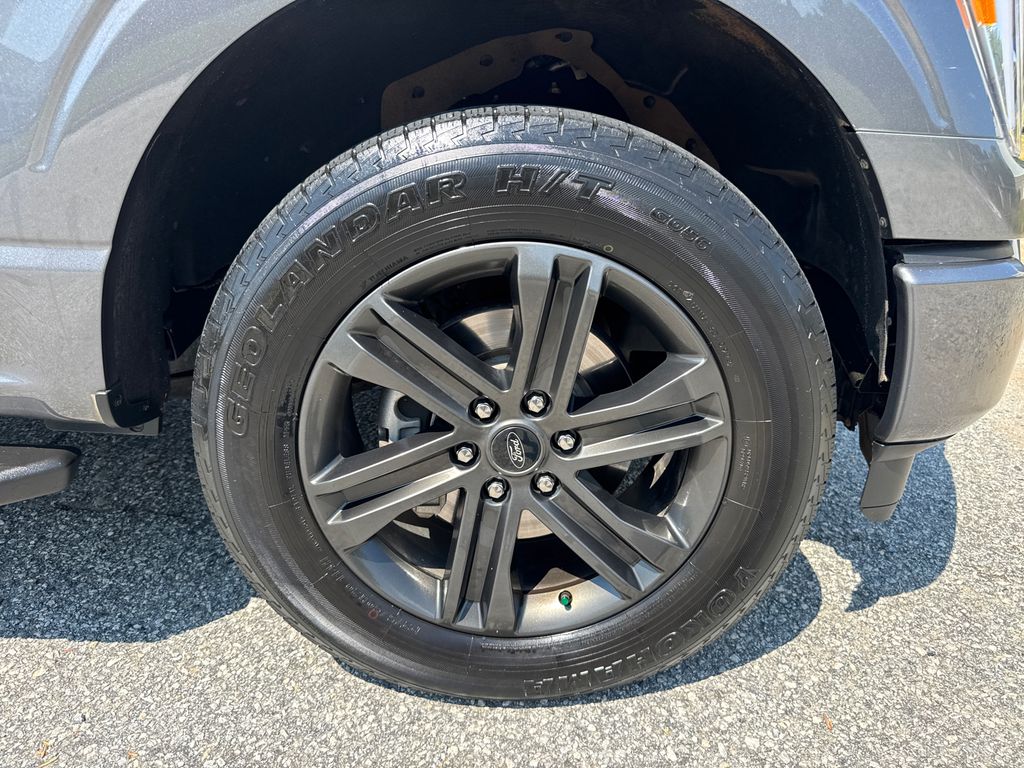 2021 Ford F-150 XLT photo 12