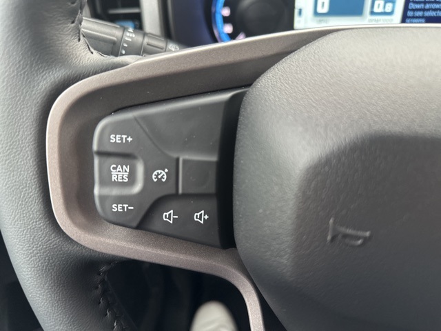 2024 Ford Bronco Black Diamond photo 16