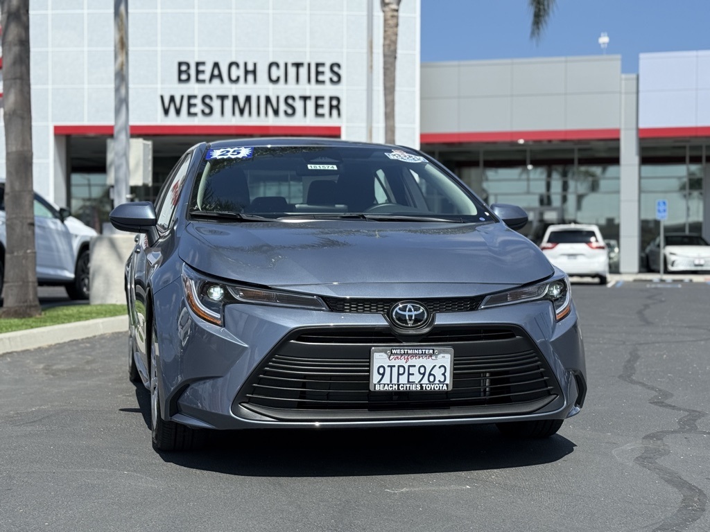 2025 Toyota Corolla LE photo 2