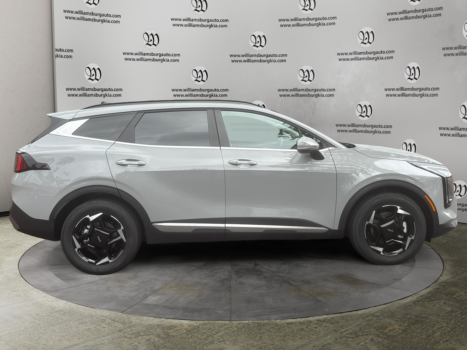 2026 Kia Sportage EX photo 4