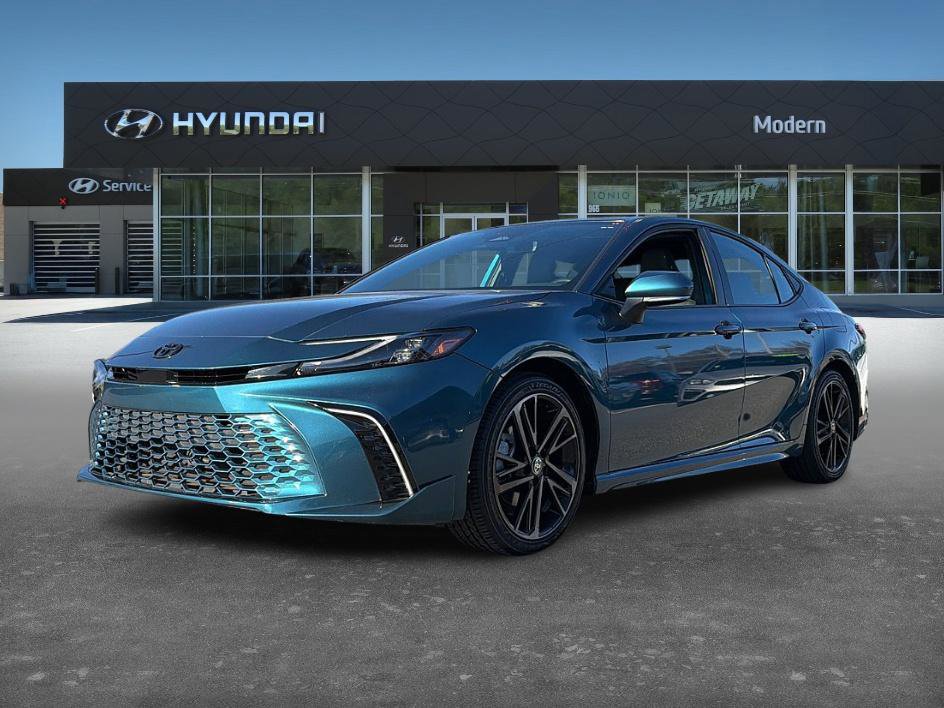 2025 Toyota Camry XSE's photo