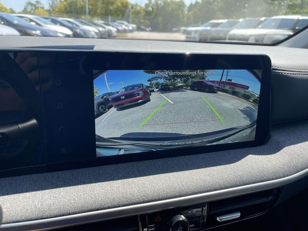 2026 Nissan Kicks SV photo 23