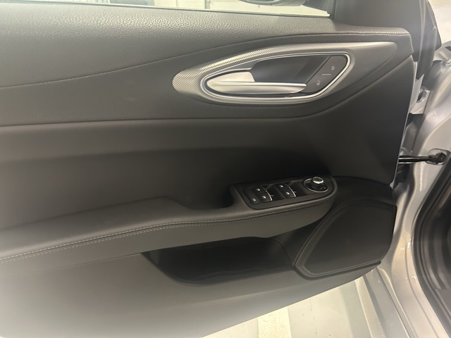 2025 Alfa Romeo Giulia Base photo 13
