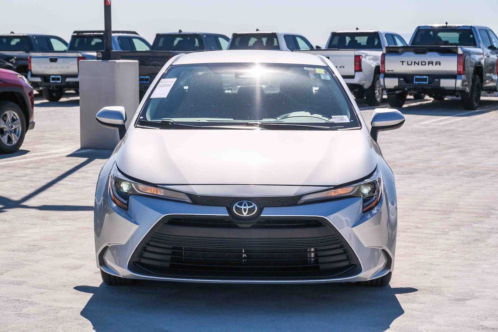 2023 Toyota Corolla LE photo 2