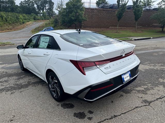 2025 Hyundai Elantra Hybrid Limited photo 3