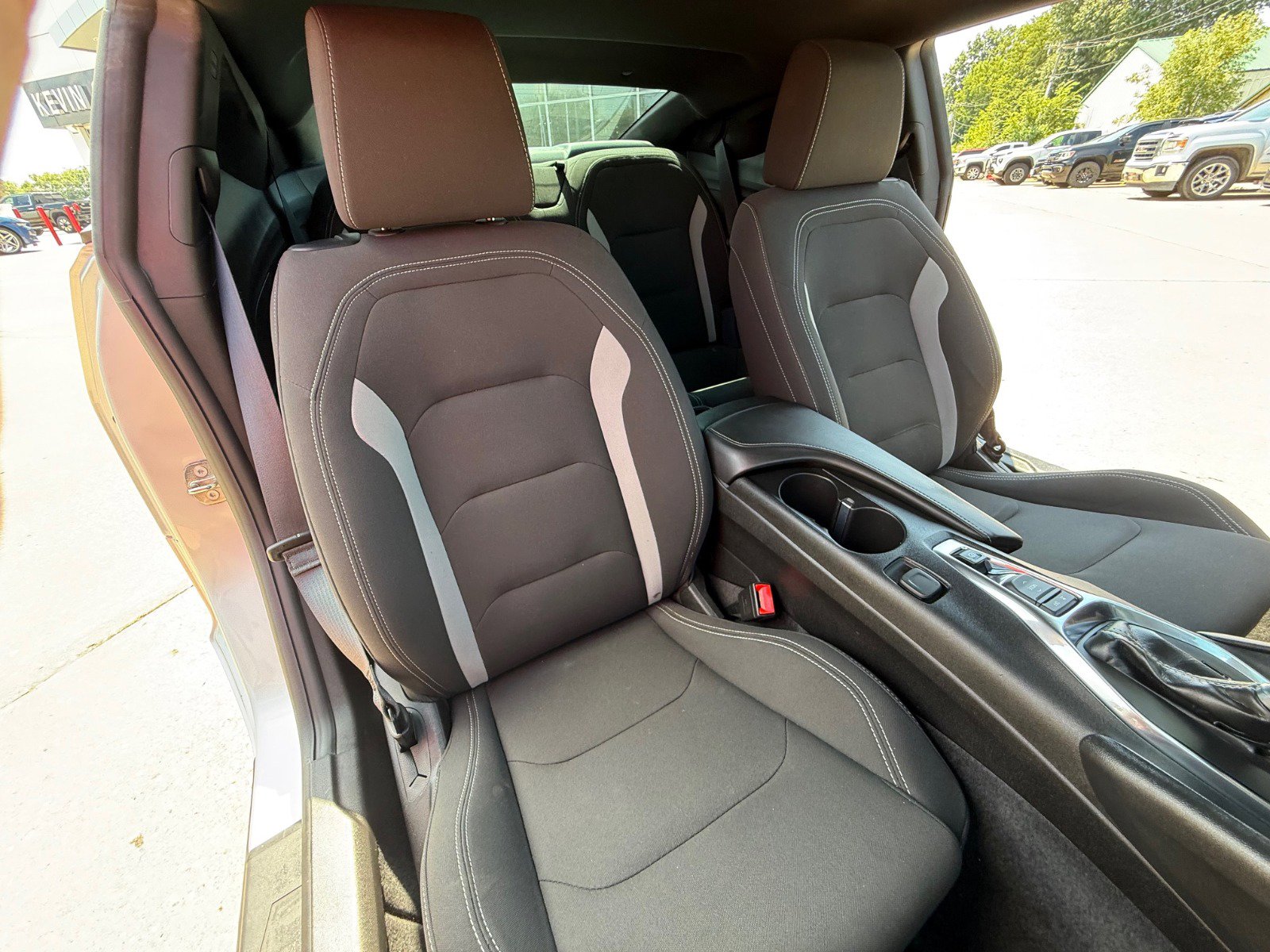 2018 Chevrolet Camaro 1LS 1LT photo 16