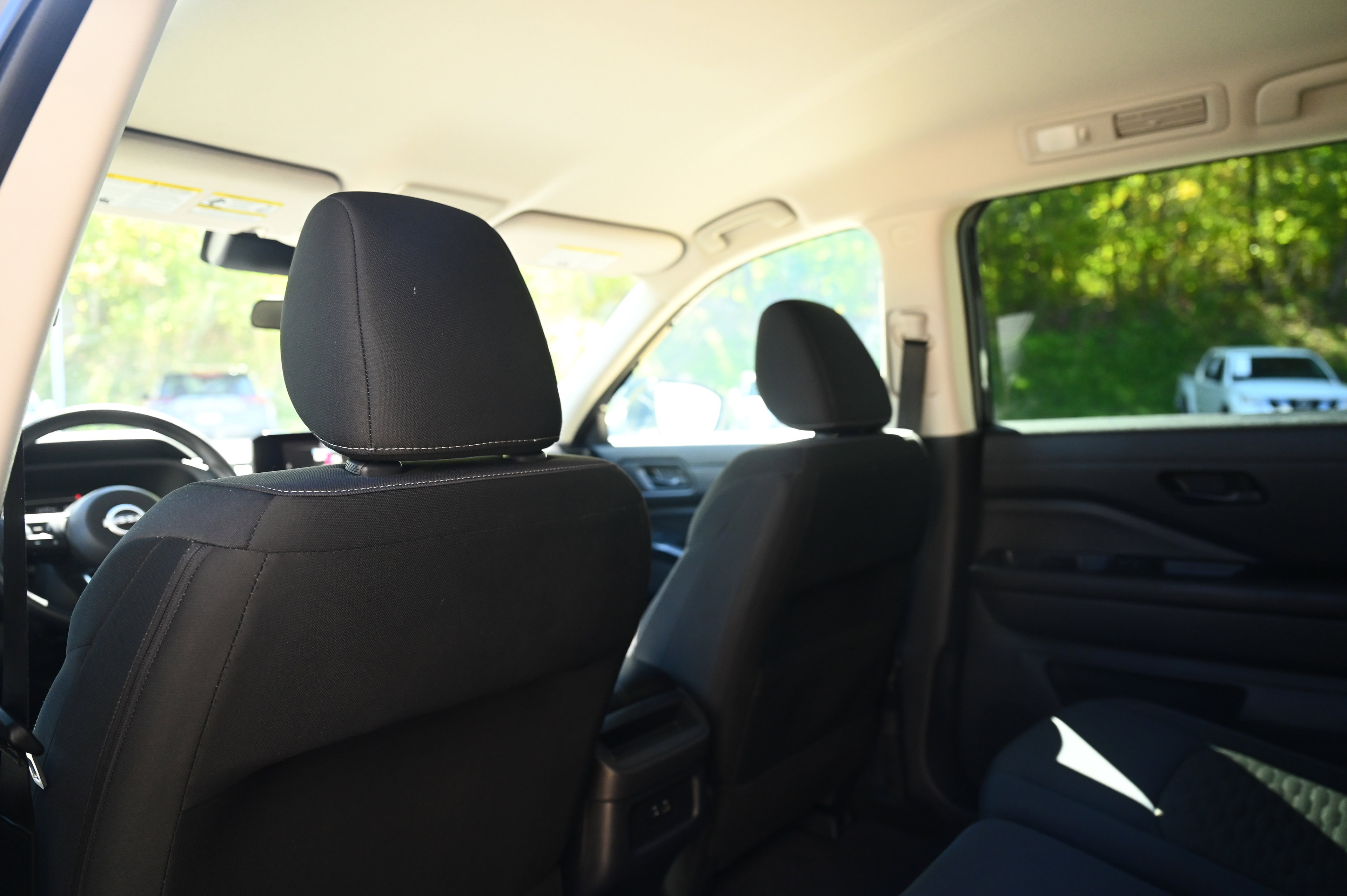 2024 Nissan Pathfinder S photo 20