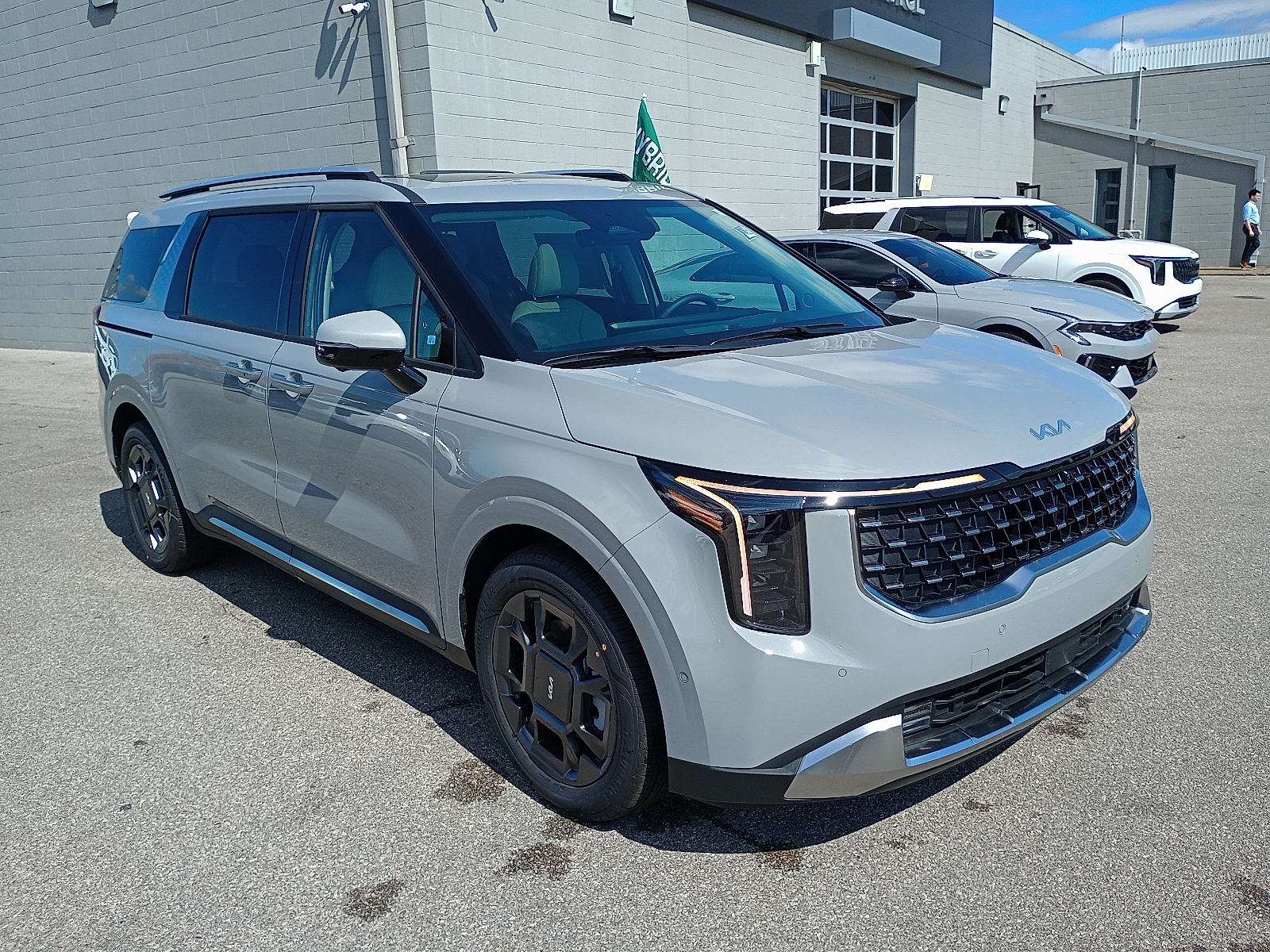 2026 Kia Carnival SX's photo
