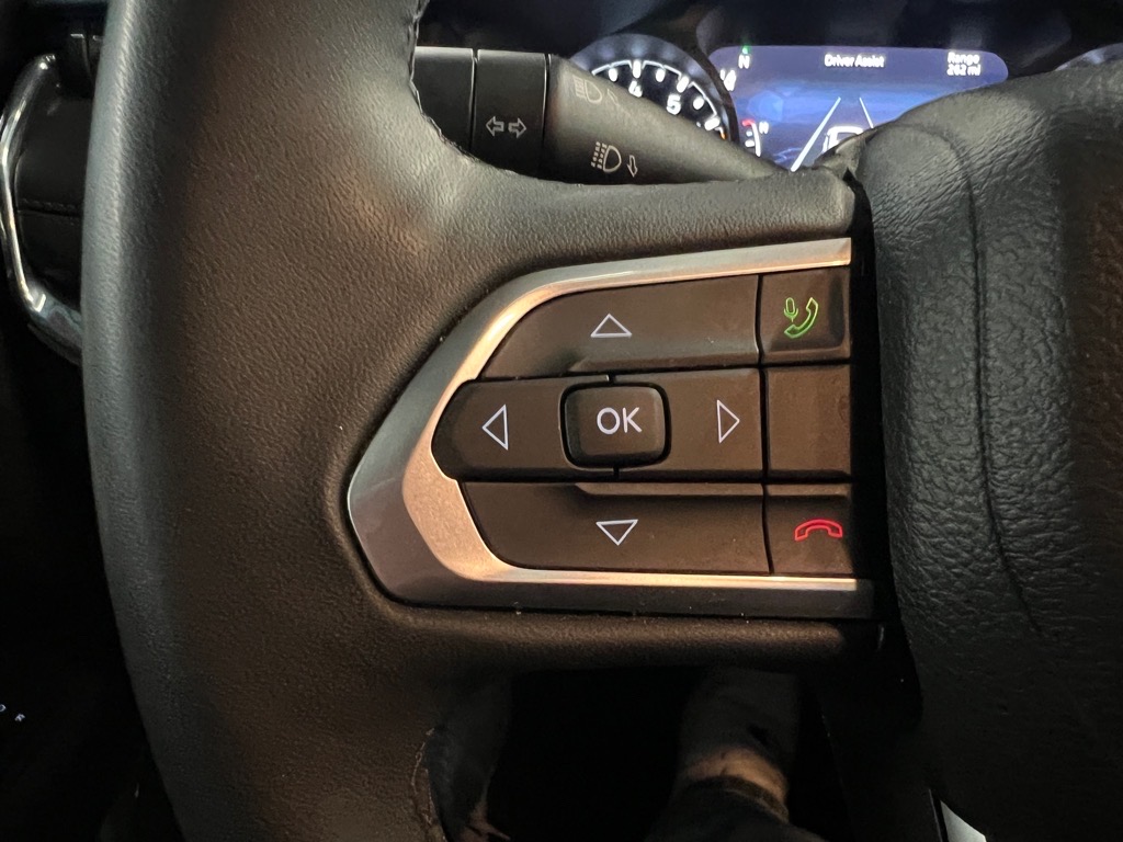 2023 Jeep Compass Red Edition photo 9