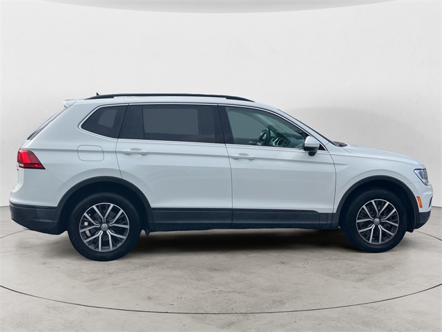 2019 Volkswagen Tiguan SEL R-Line photo 5