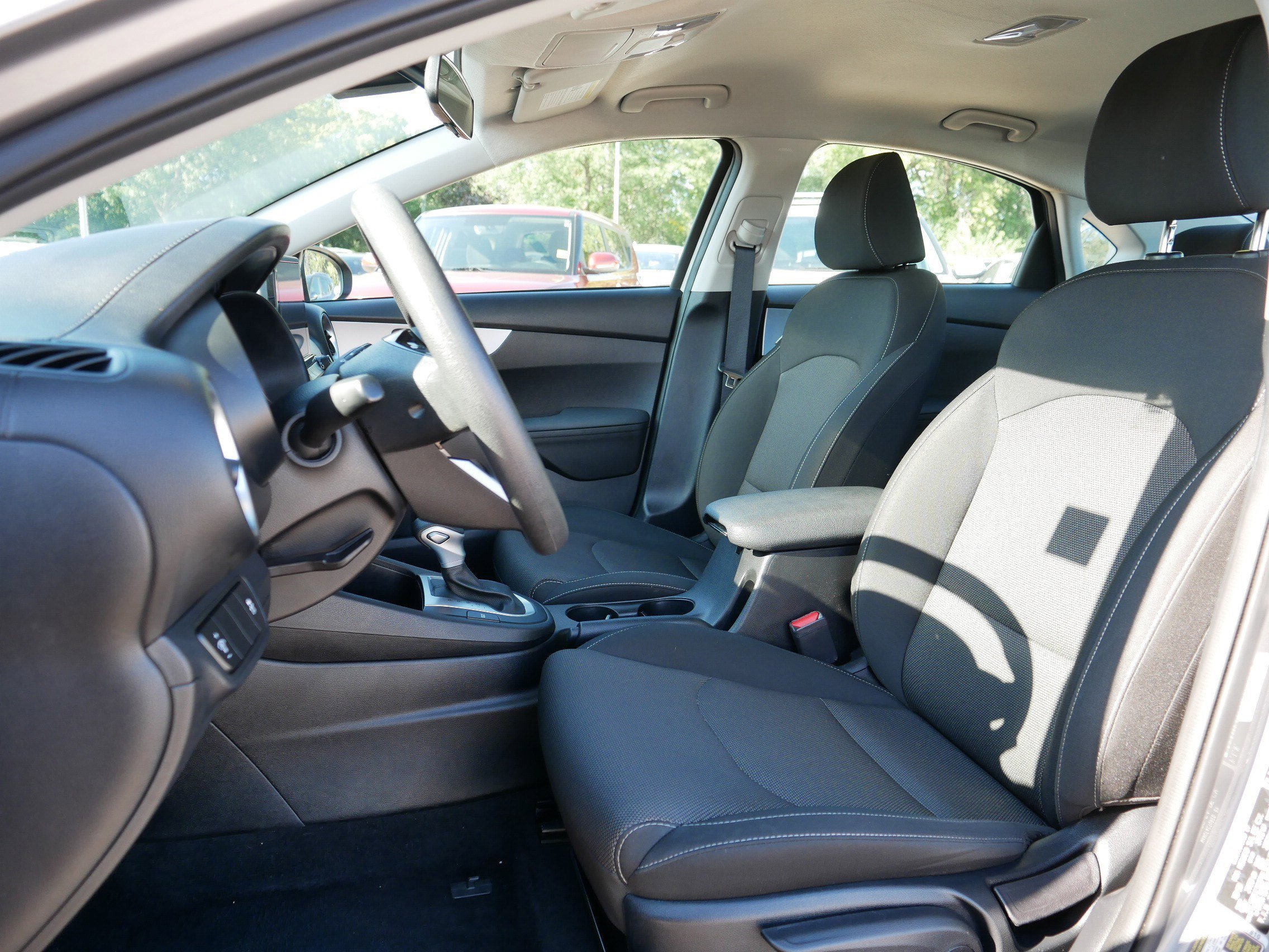 2024 Kia Forte LXS photo 30