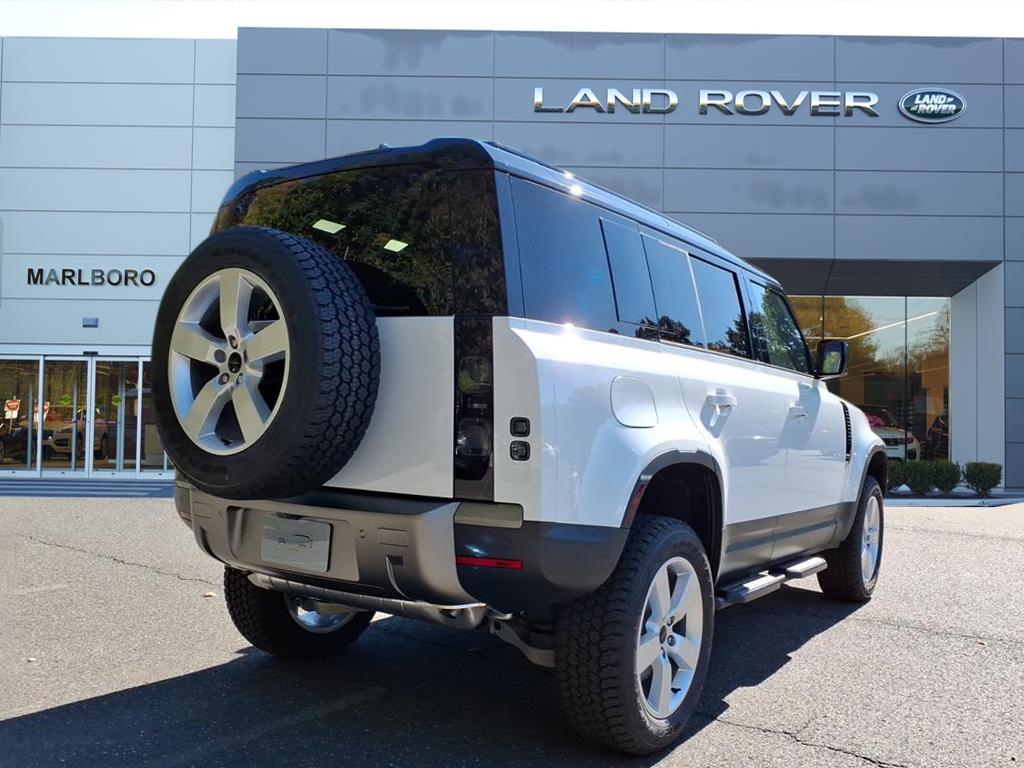 2026 Land Rover Defender 110 S photo 2