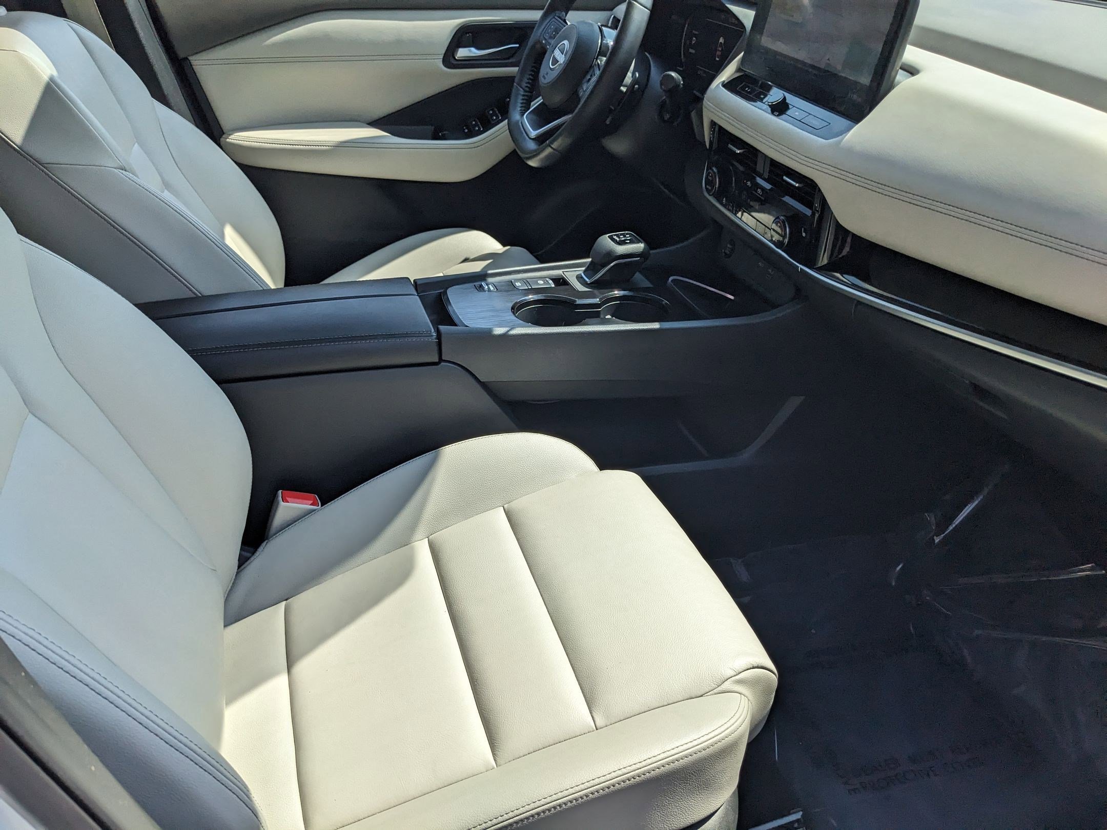 2024 Nissan Rogue SL photo 18