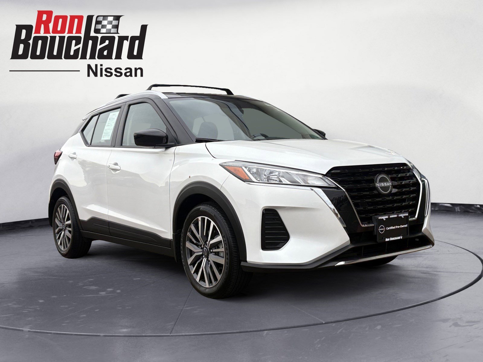 2024 Nissan Kicks SV's photo