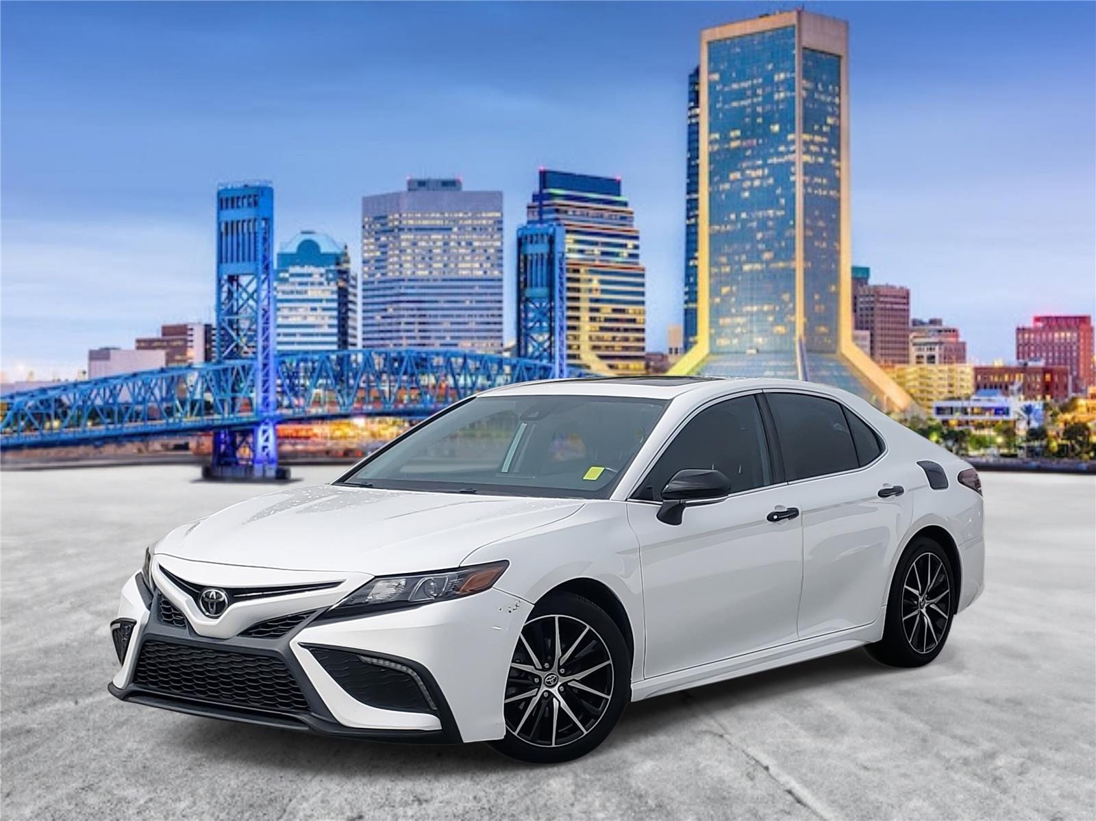 2022 Toyota Camry SE's photo