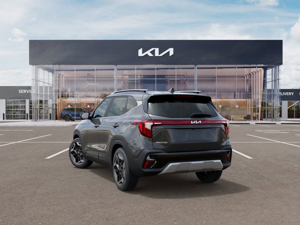 2024 Kia Seltos SX photo 3