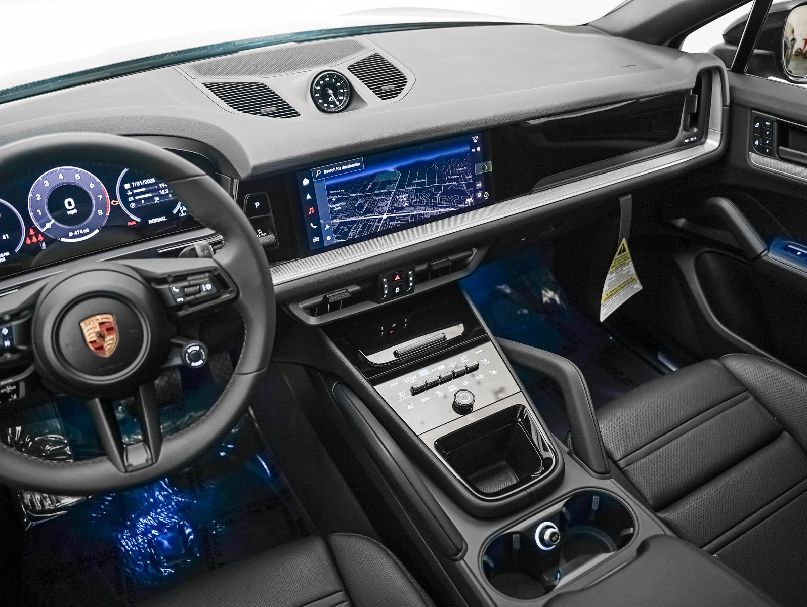 2025 Porsche Cayenne Coupe photo 18