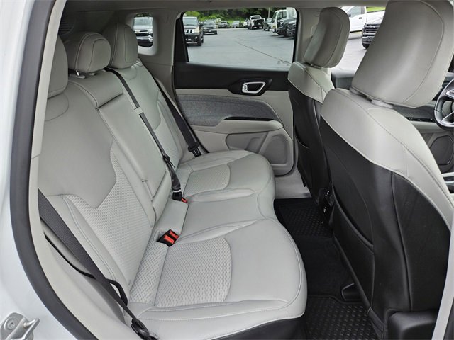 2022 Jeep Compass Latitude photo 15