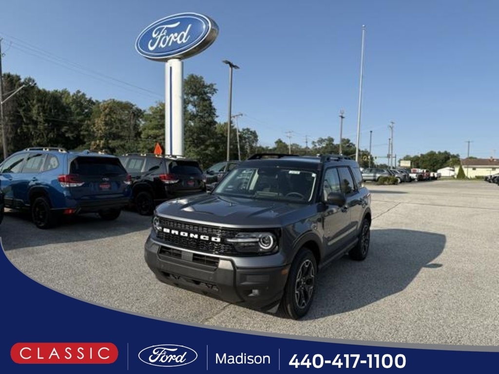 2025 Ford Bronco Sport Outer Banks's photo