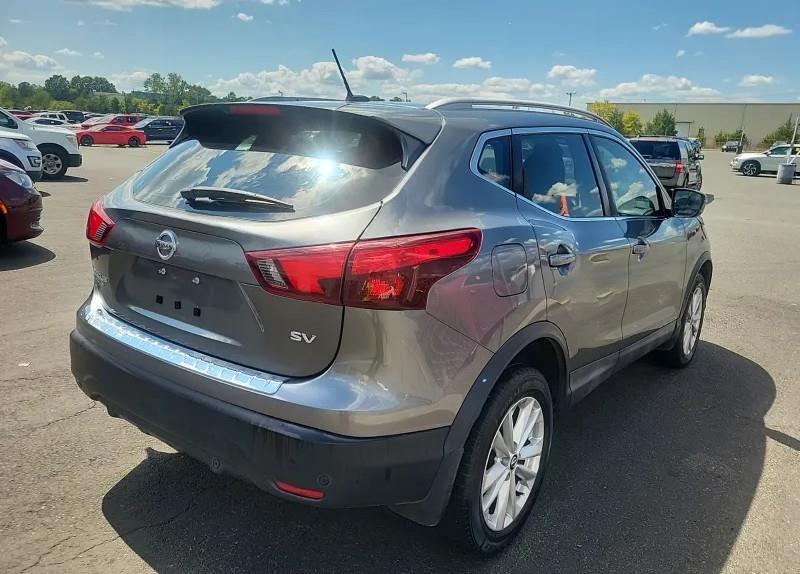 2019 Nissan Rogue Sport SV photo 2